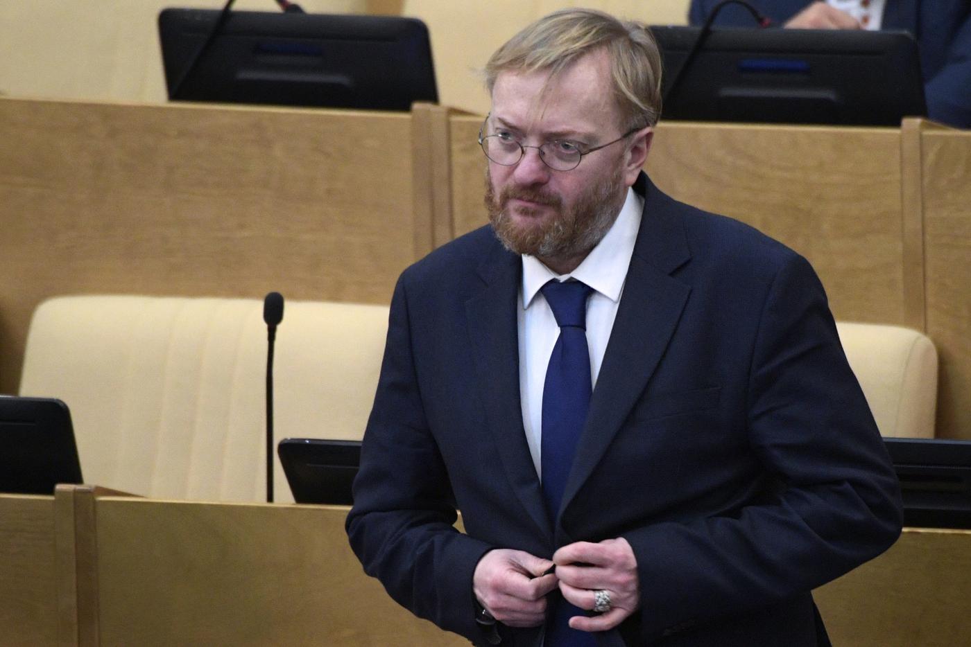 Депутат Госдумы Виталий Милонов предложил разместить на рублях царские портреты
