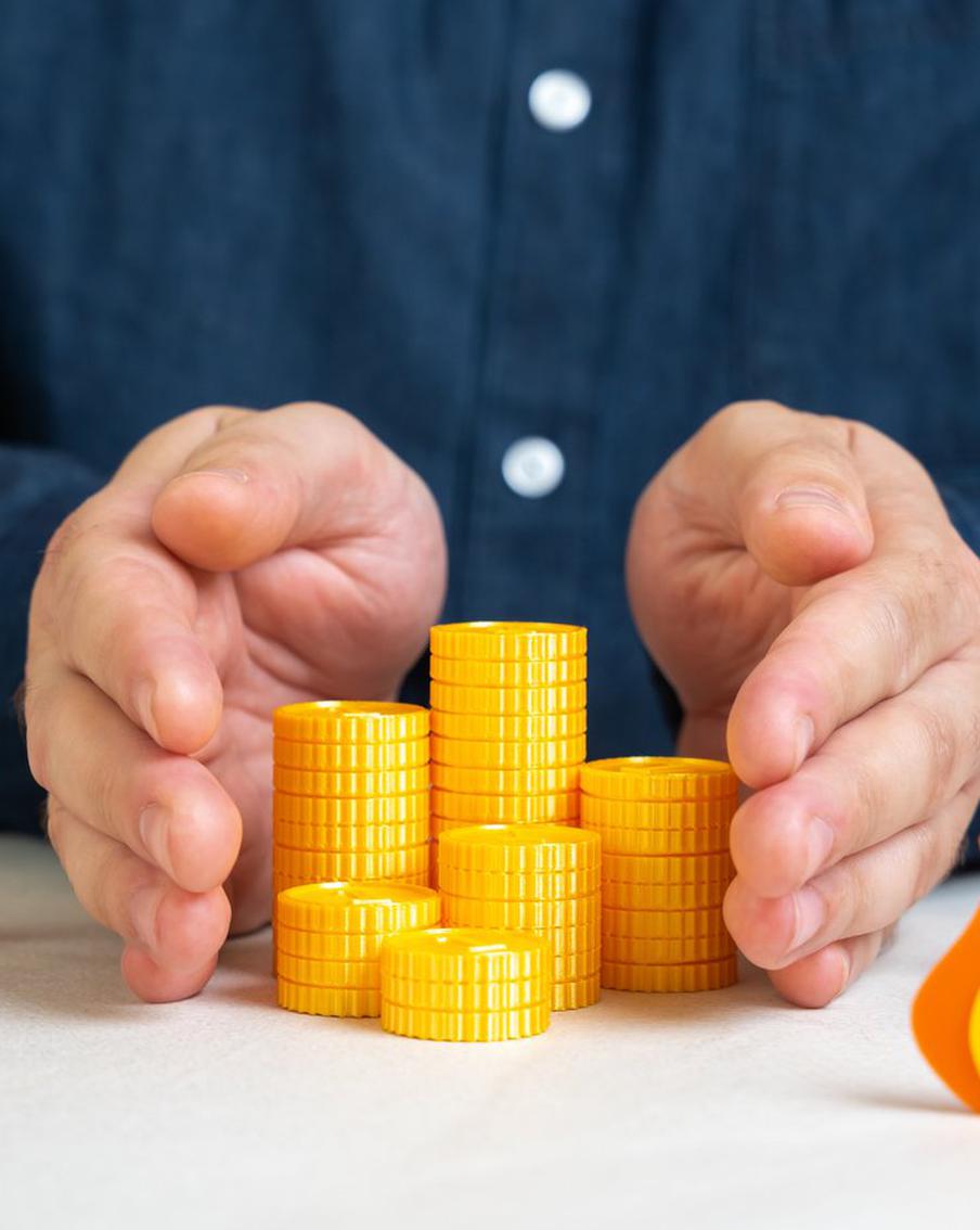 "Запас на чёрный день": как создать финансовую подушку и не потерять её