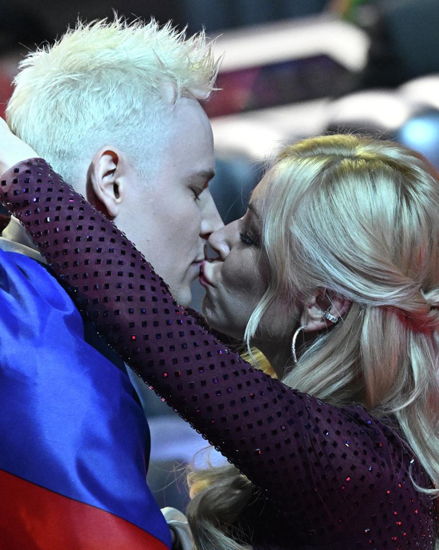 Пользователи соцсетей предположили, что SHAMAN и его девушка Екатерина Мизулина могут быть помолвлены