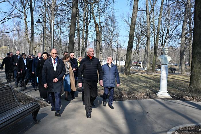 Столичный мэр рассказал где в Москве появились современные детские площадки