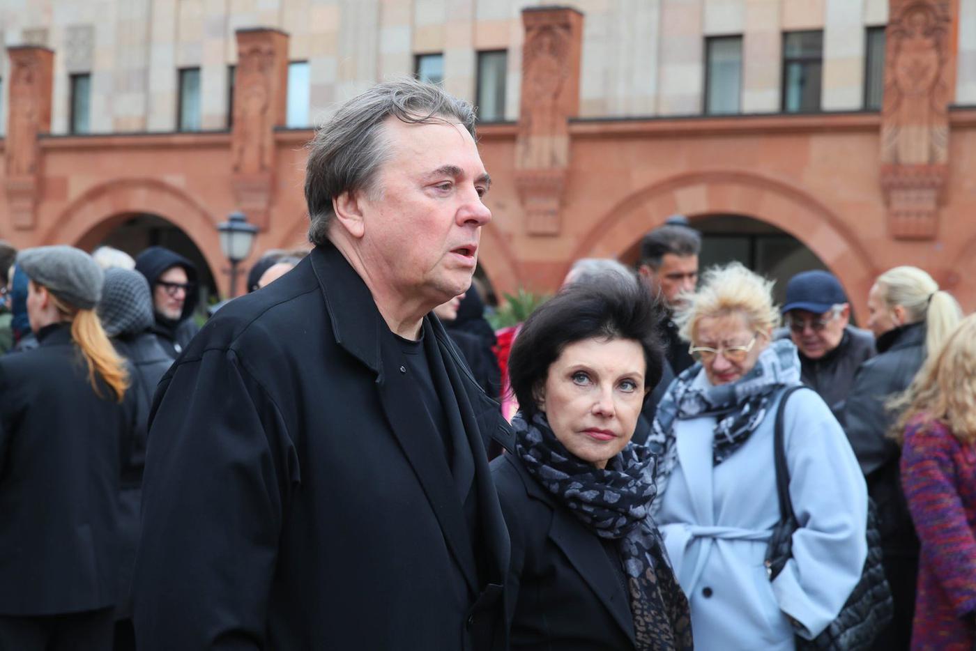 Константин Эрнст.