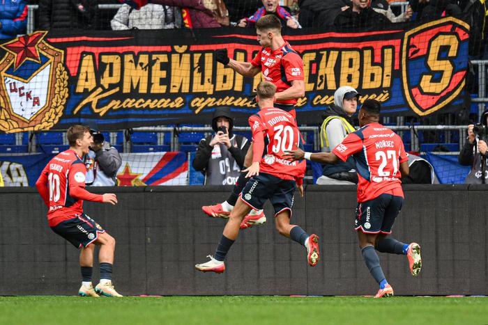 Игорь Дивеев вскрыл "Балтику" и поднял ЦСКА на вершину