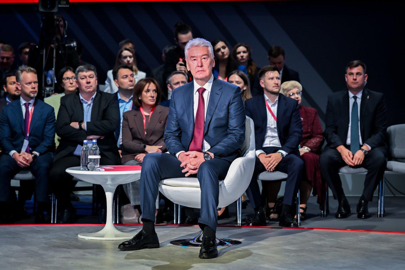 Сергей Собянин сообщил о росте объёма производства школьной продукции в Москве