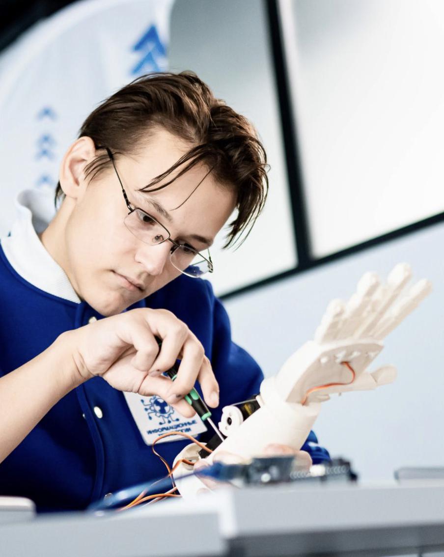 Собянин сообщил о росте популярности ИТ-специальностей в колледжах Москвы