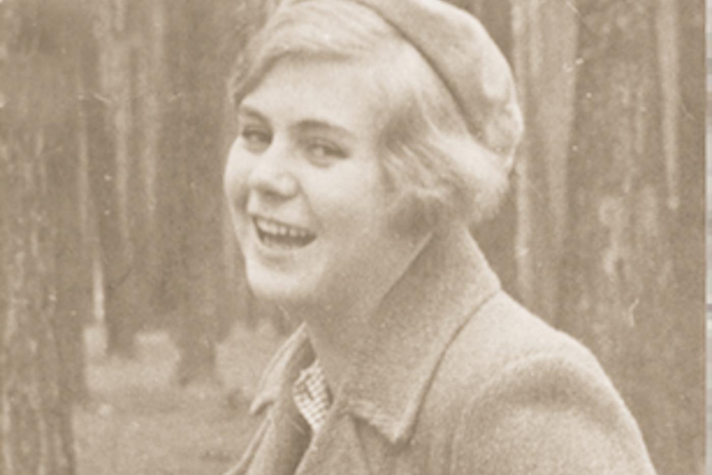 Как "Девушка с веслом" оказалась Героем России