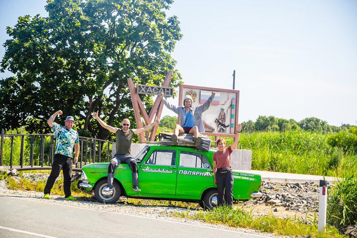 Застрял в песке и отправился на остров: "Москвичу-полярнику" покорились новые рекорды