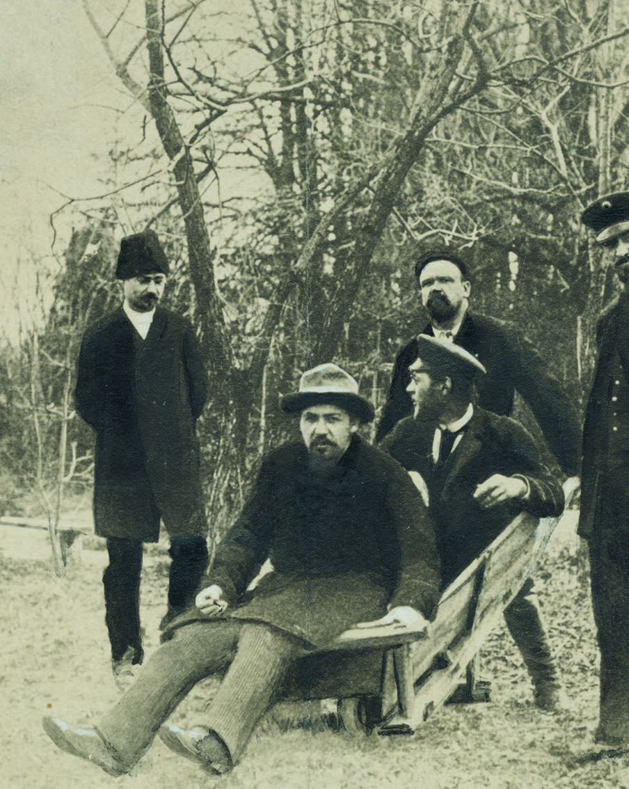 Гиляровский катал Чеховых на тачке и любил позировать: в Музее Москвы показывают уникальные фотографии