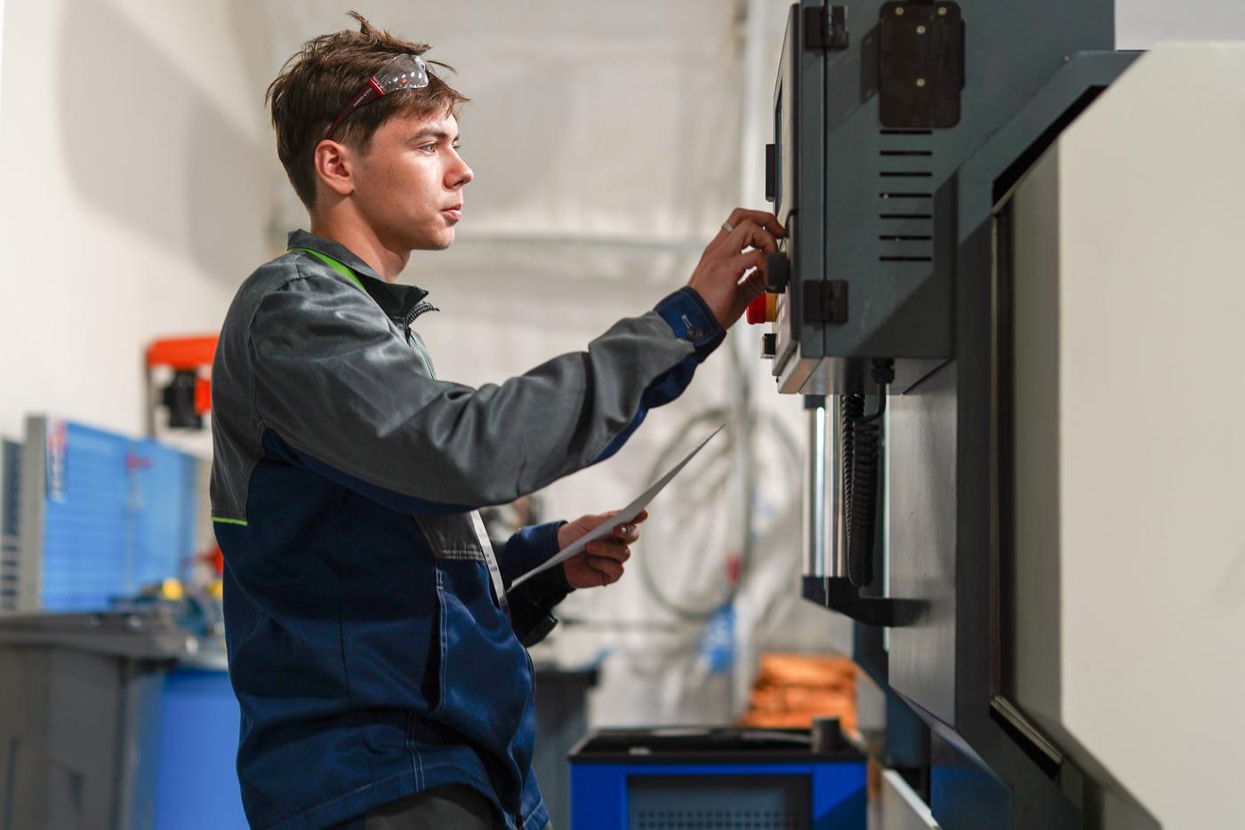 Губернатор Подмосковья отметил рост числа заявлений на поступление в колледжи региона