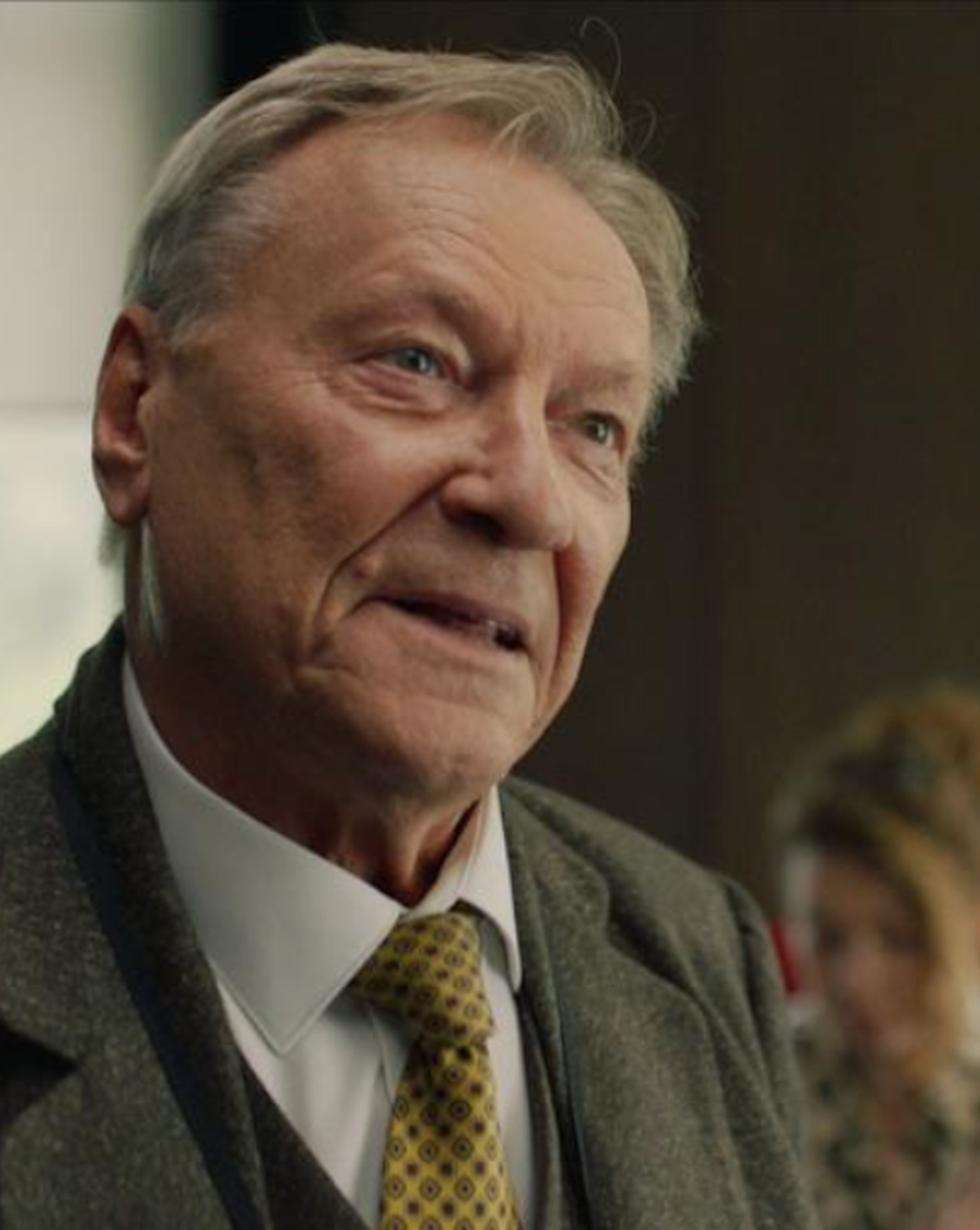 Сергей Шакуров неожиданно решил податься в курьеры. В прокат выходит душевное драмеди "Просто живи"