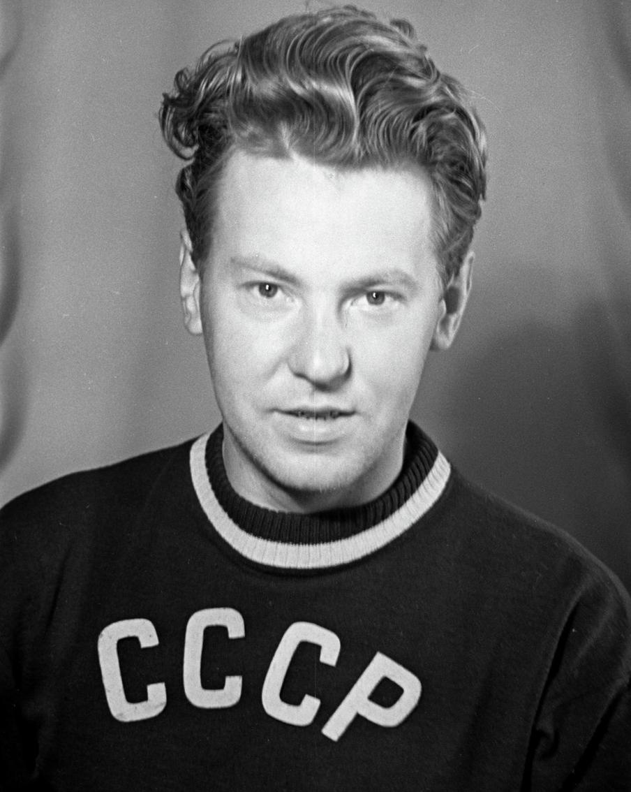 Юрий Сергеевич Тюкалов (1930 – 2018) — двукратный олимпийский чемпион, шестикратный чемпион Европы, заслуженный мастер спорта (1952) и заслуженный тренер по академической гребле, художник, архитектор, Член Союза архитекторов СССР, Почётный гражданин Санкт-Петербурга (2002).