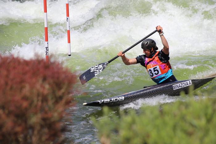 "Говорю о гребном слаломе, а у меня спрашивают: "Какие грибы? Какое сало?" Крик души нашей лучшей каноистки