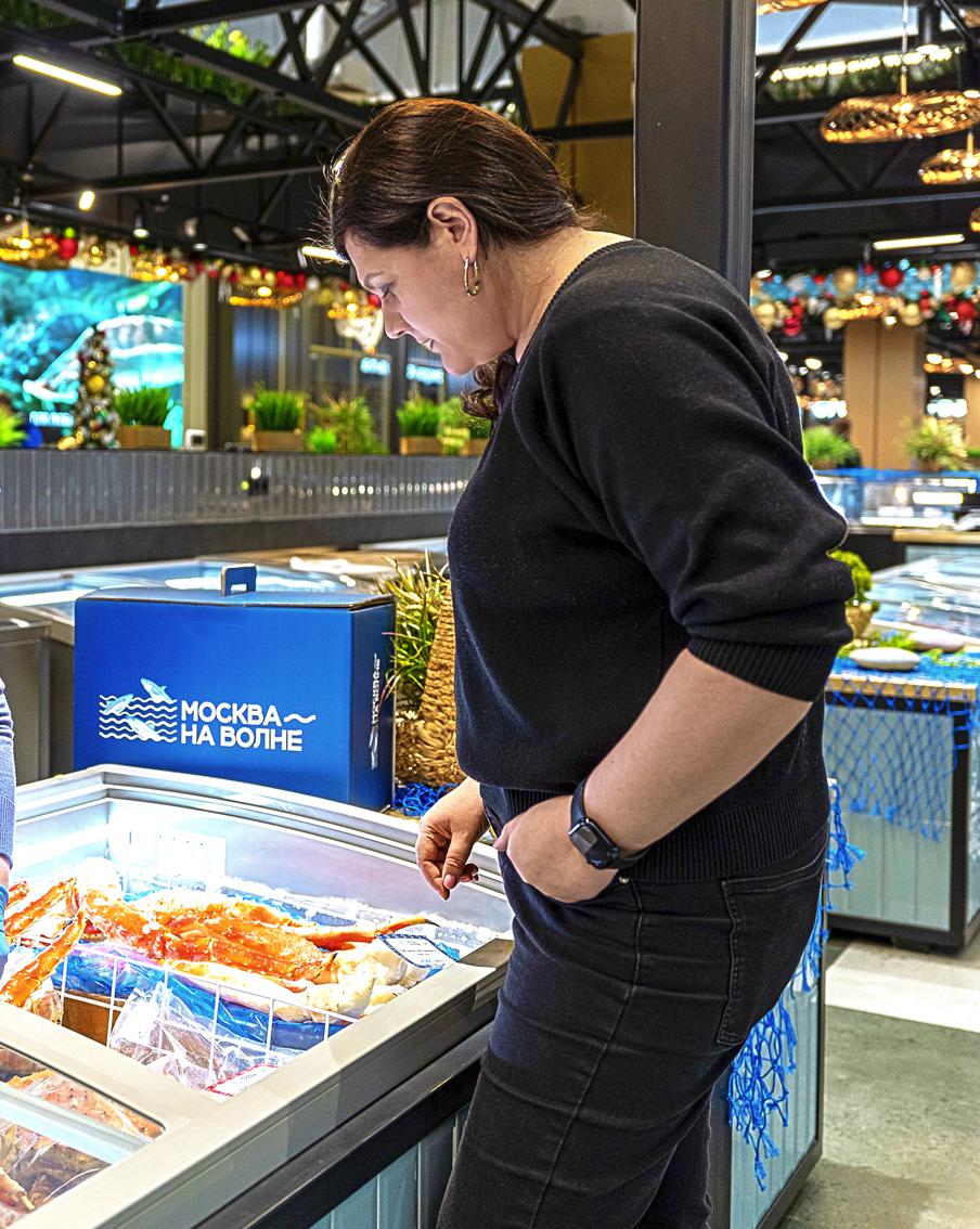 Интерес москвичей к свежему улову на рыбном рынке повысился