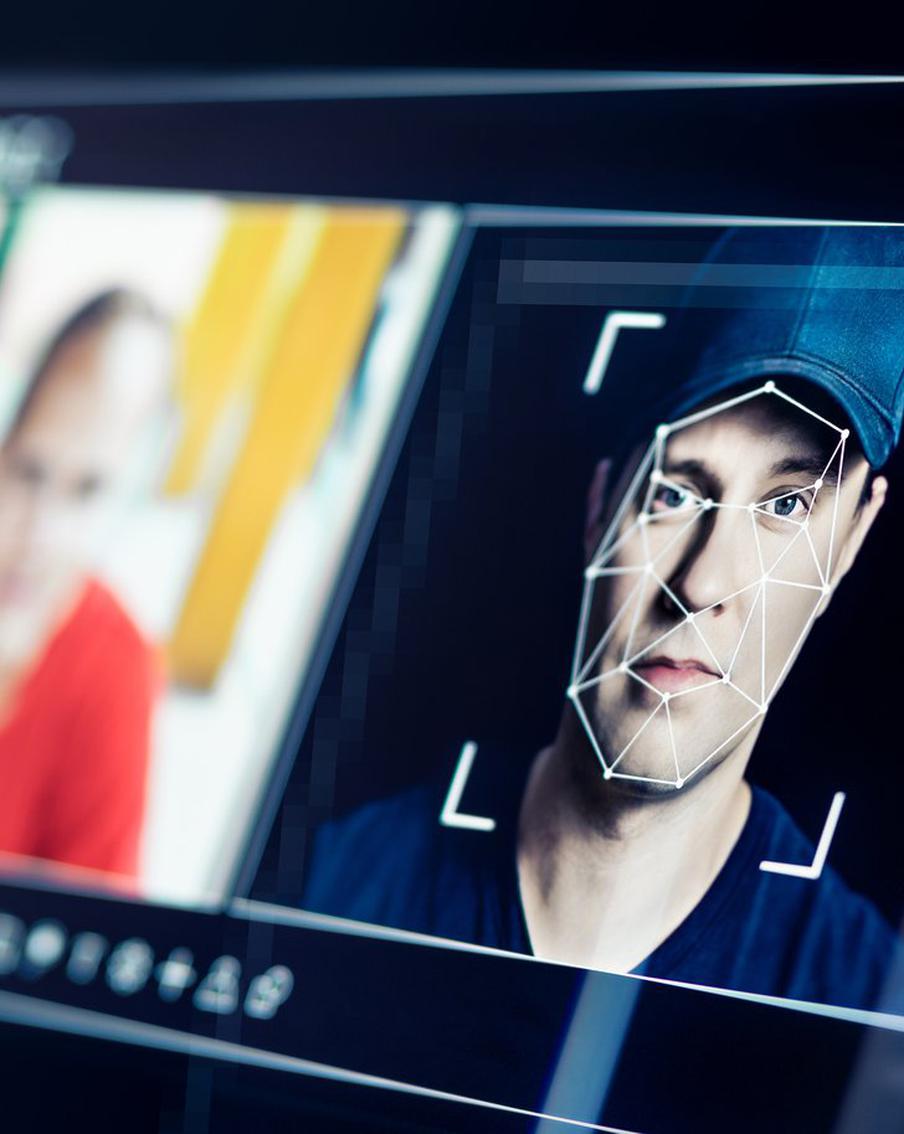 Опасны ли для россиян новые дипфейки, ставшие возможными из-за развития нейросетей