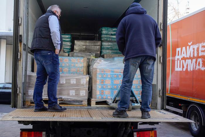 Жители юго-востока Москвы отправили в зону СВО более 100 тонн гумпомощи