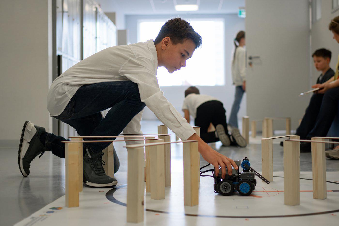 Помимо соревновательной части, заключительный этап включит образовательную, культурную и развлекательную программы.