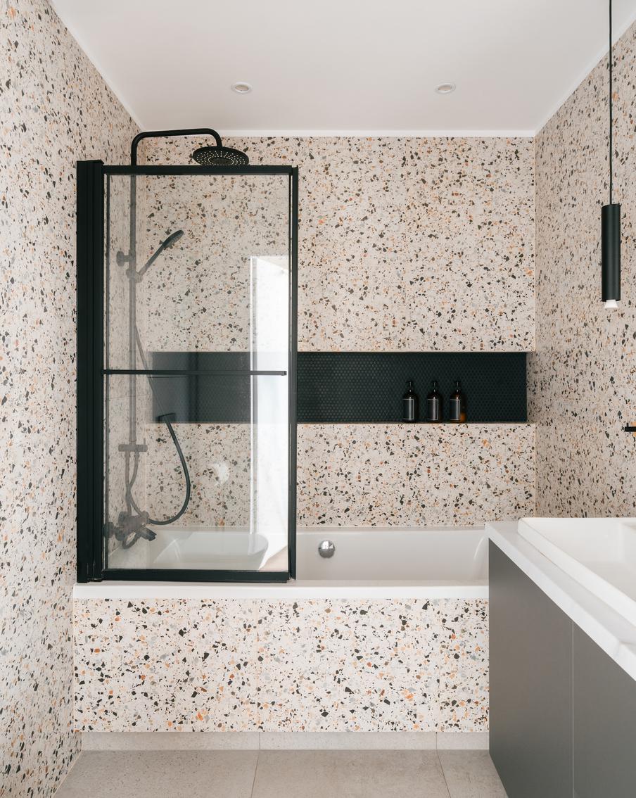 Чёрная сантехника: когда она уместна и как грамотно вписать её в интерьер