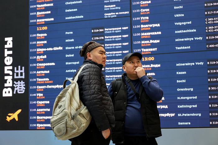 Пресекли въезд в Россию тысяч больных иностранцев