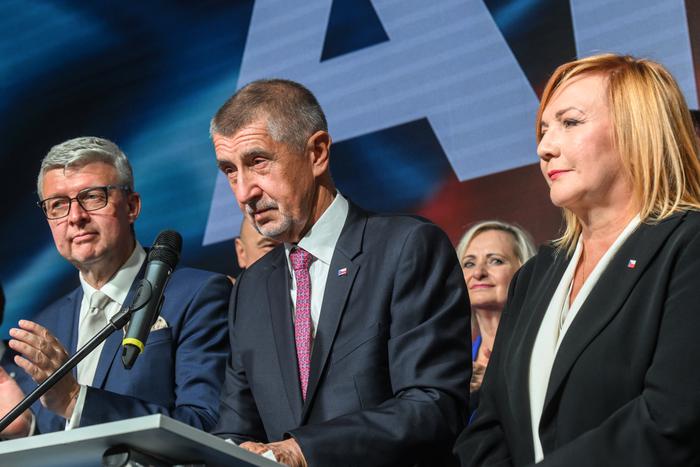 Чехия не поддержит Украину, Польшу ждёт военная подготовка: хроника очередных событий украинского кризиса