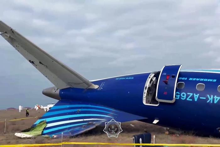 Владимир Путин рассказал, что могло стать причиной авиакрушения самолёта AZAL под Актау