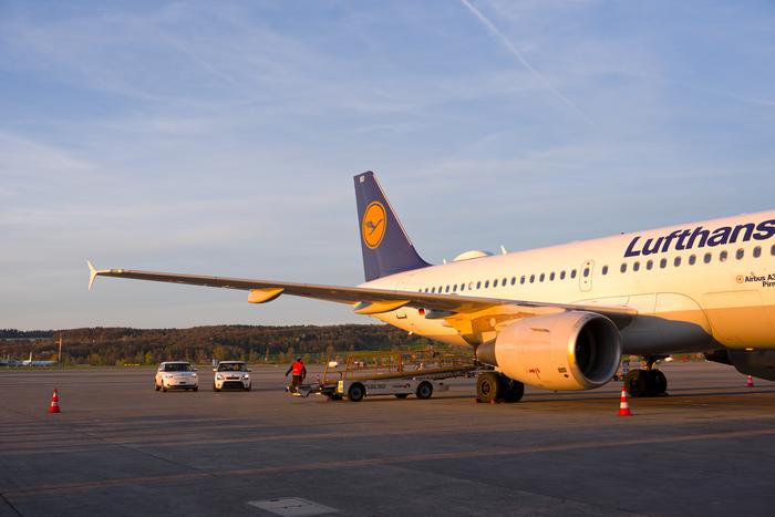 Власти Германии призвали сбивать неопознанные дроны для обеспечения безопасности авиаперелётов