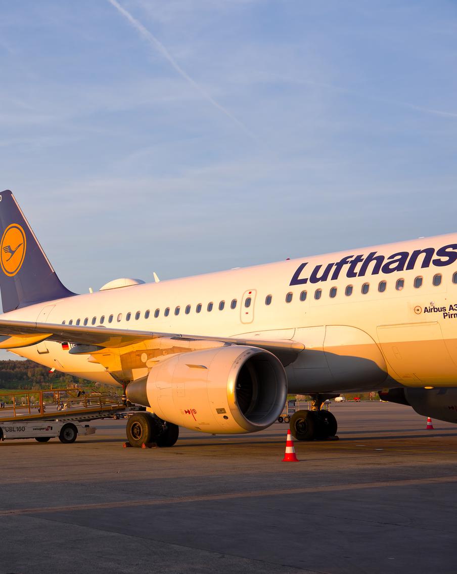 Власти Германии призвали сбивать неопознанные дроны для обеспечения безопасности авиаперелётов