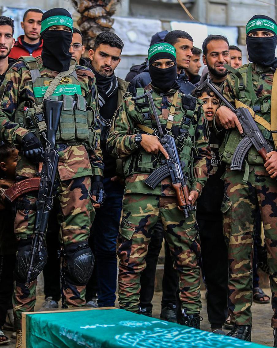 ХАМАС передал Красному Кресту первую группу израильских заложников