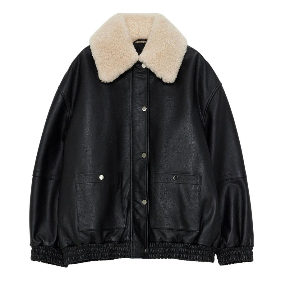 Бомбер из телячьей кожи Charuel (110 000 ₽)