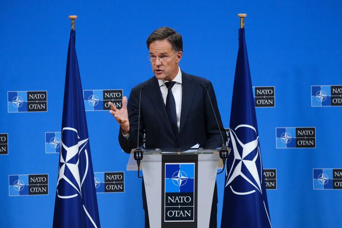 Рютте прокомментировал поставки F-35 анекдотом про "Ладу" и холодильник