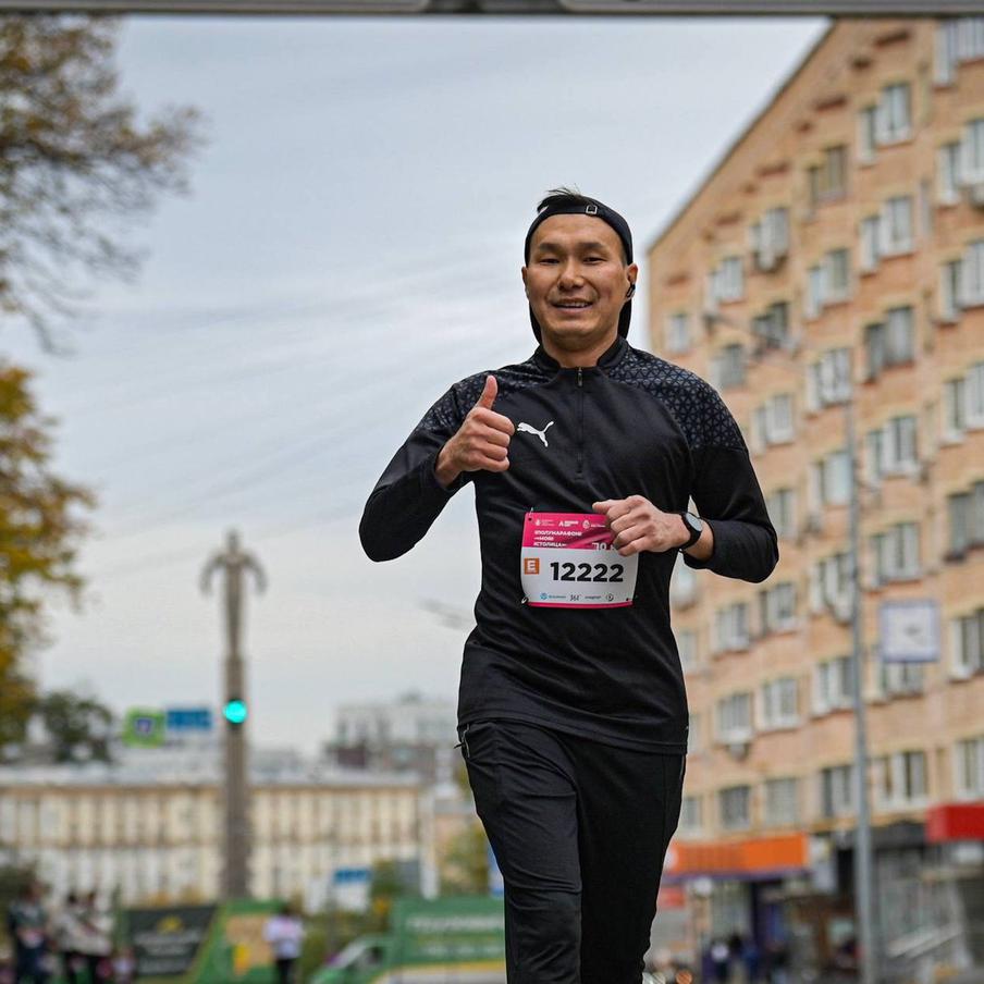 Наран во время очередного забега.