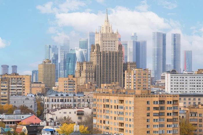 Собянин: Москва сохраняет позитивную динамику социально-экономического развития