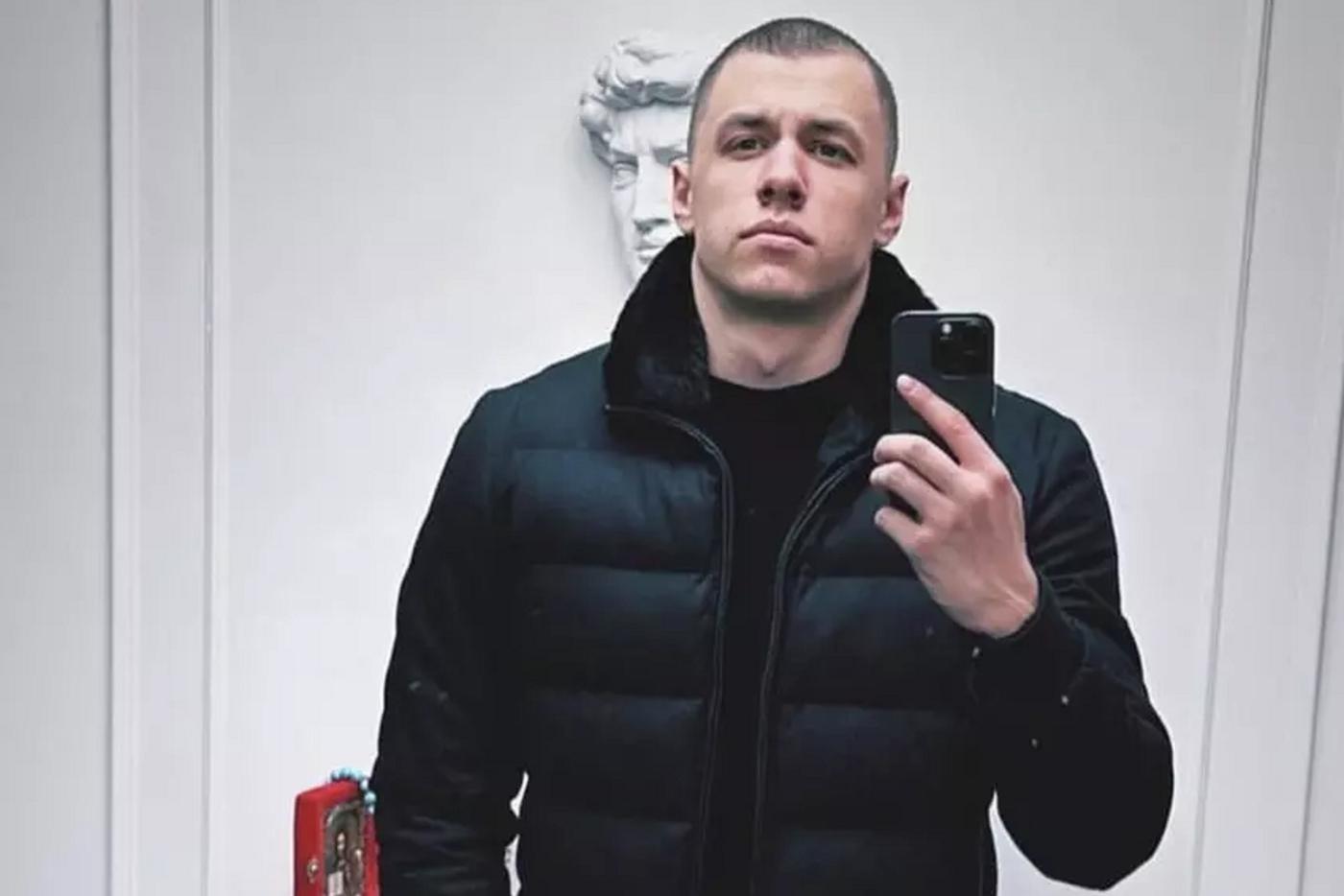 Пообещавший пойти служить рэпер Macan не явился в военкомат в Москве