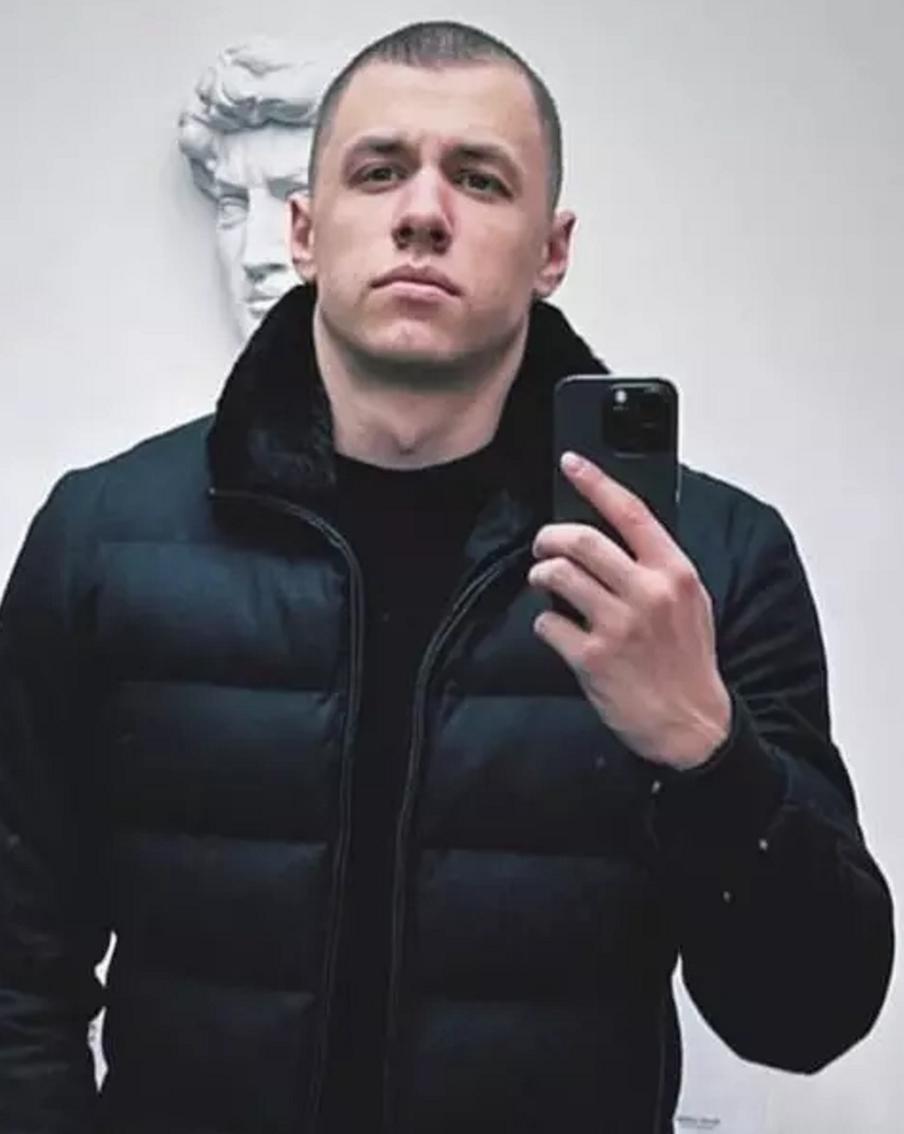 Пообещавший пойти служить рэпер Macan не явился в военкомат в Москве