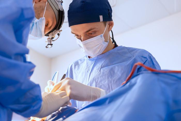 Как часто нужно проверять импланты после увеличения груди