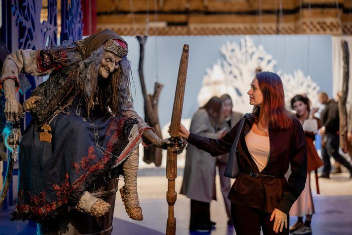 Афиша на 16 октября: отправляемся в гости к бабе Яге и слушаем музыку Марди Гра