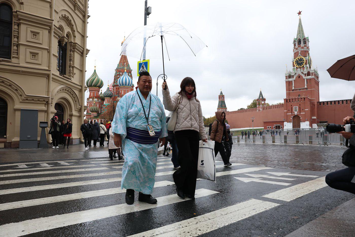 Визит профессиональных сумоистов в Москву.