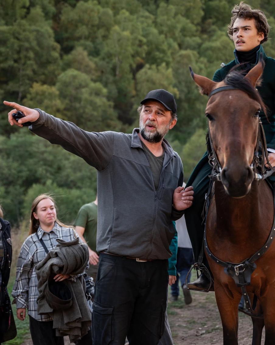 "У меня возникло ощущение, что Лермонтов находится с нами в контакте": Бакур Бакурадзе рассказал, как снимал картину о литературном гении