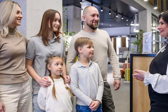 Собянин подчеркнул приоритетность поддержки участников СВО и членов их семей