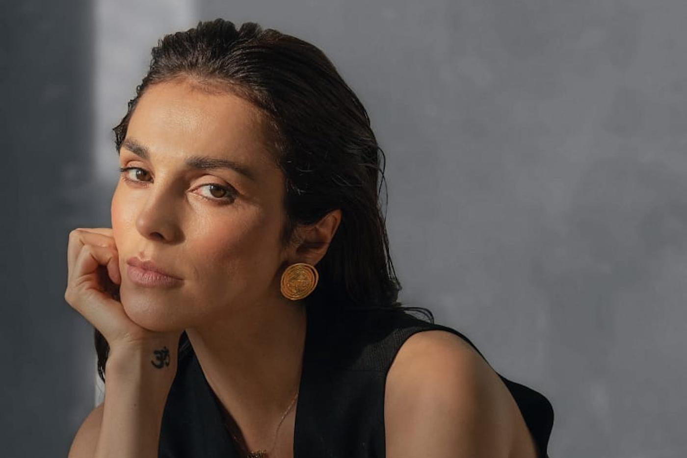 Казалось, я просто расплачусь от бессилия: 43-летняя Сати Казанова объяснила, зачем снова стала студенткой