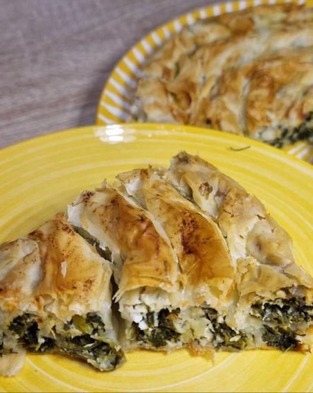 Учимся готовить пирог спанакопита, без которого не обходится ни одно торжество в Греции