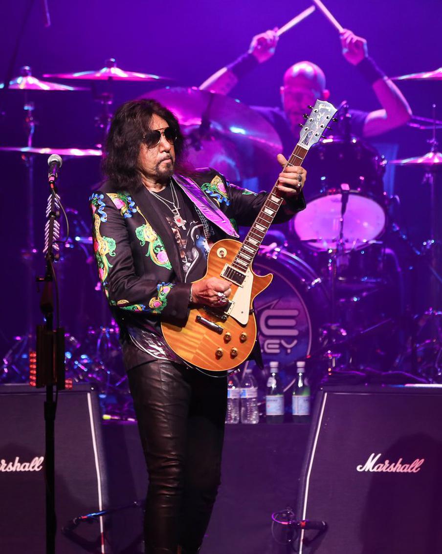 "Я научу даже марсианина играть так, чтобы гитара дымилась": биография гитариста группы Kiss Пола "Эйса" Фрейли