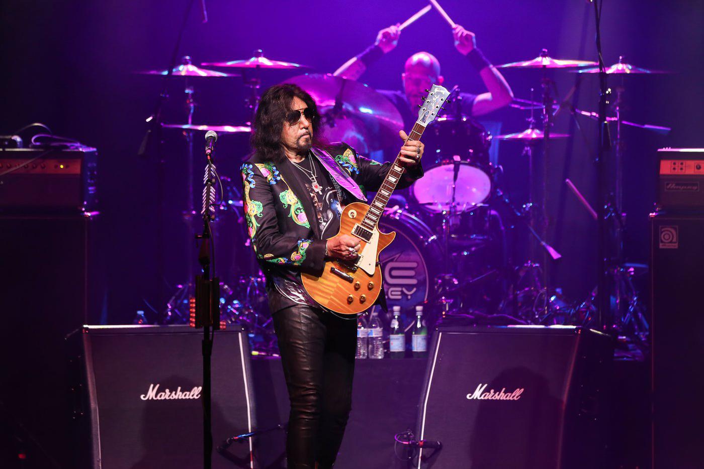 Как часто умирал ведущий гитарист группы Kiss Пол "Эйс" Фрейли