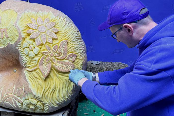 "Есть тыкву – это скучно": как гигантские плоды превращают в арт-объекты