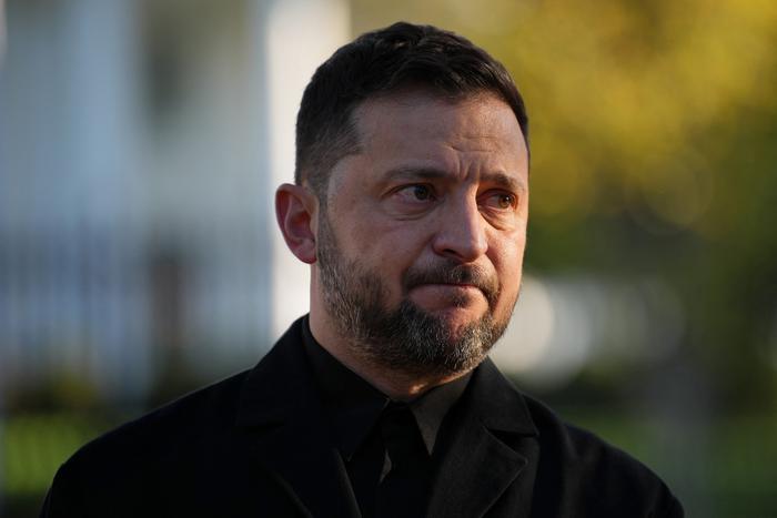 Украинский президент Владимир Зеленский рассказал подробности обсуждения поставок крылатых ракет в Белом доме