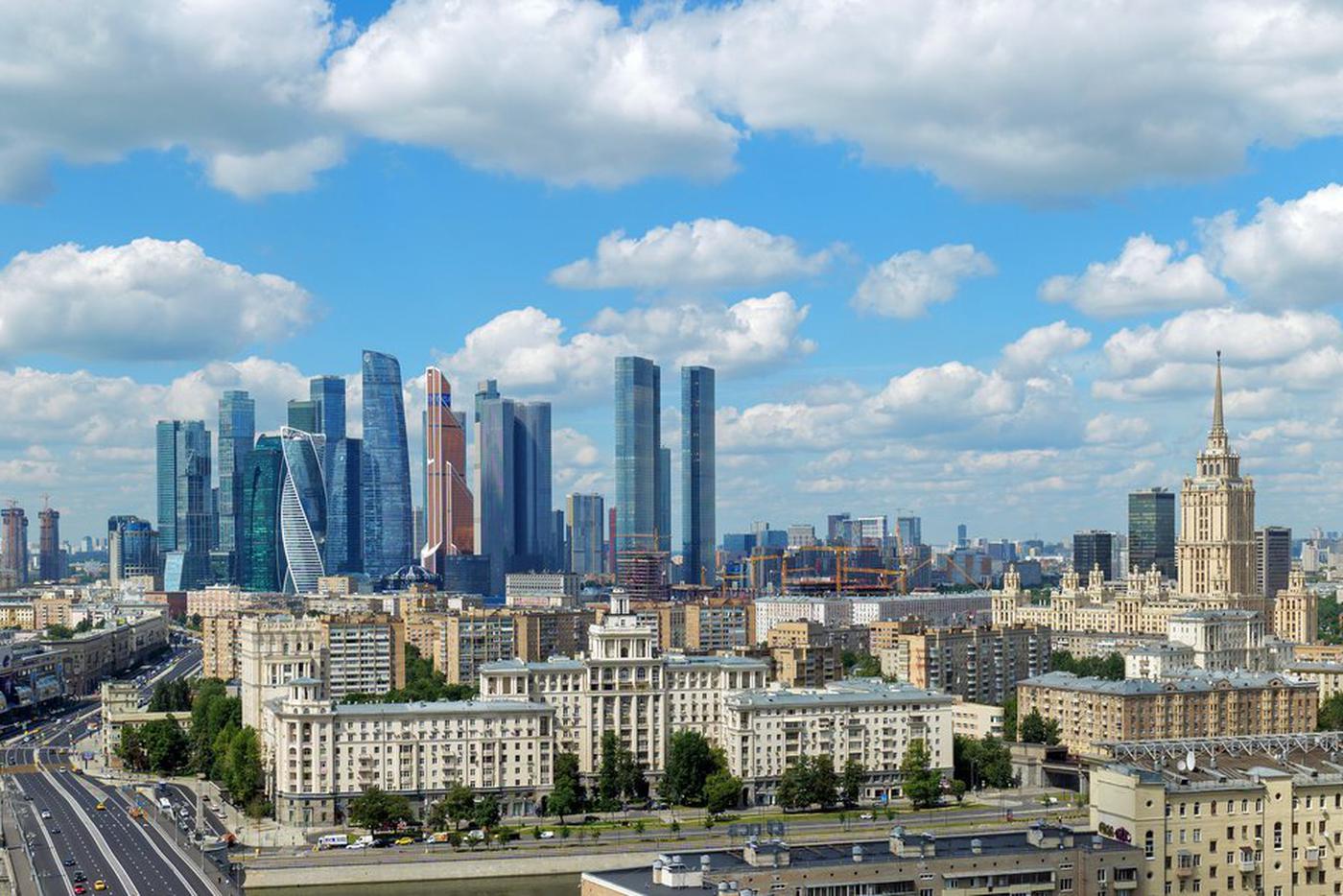 Отец Илона Маска Эррол заявил, что Москва превосходит Вашингтон и Лондон