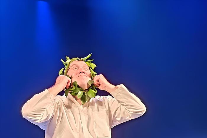 "Узнал из Интернета": Виктор Сухоруков отреагировал на новости о своей госпитализации