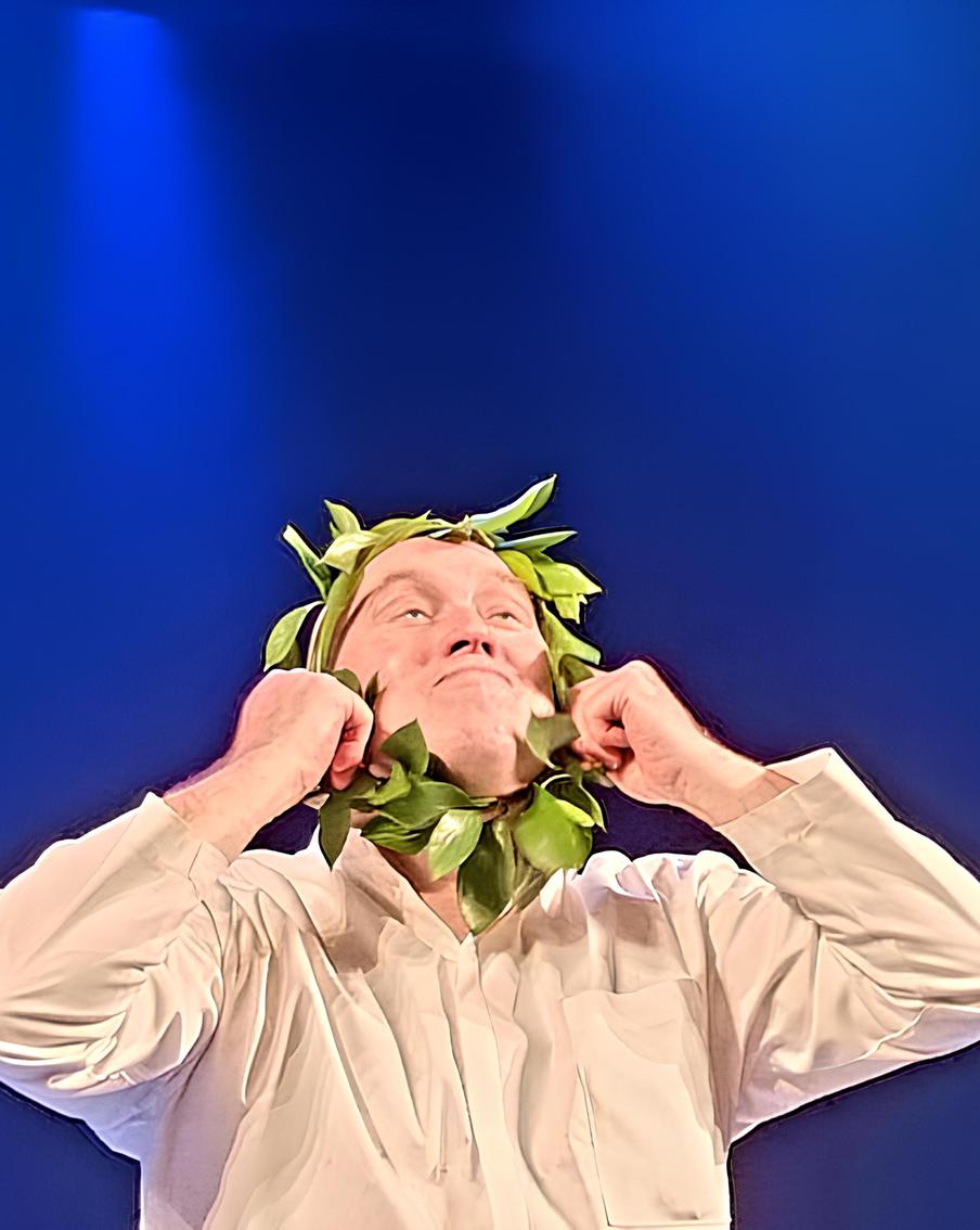 "Узнал из Интернета": Виктор Сухоруков отреагировал на новости о своей госпитализации