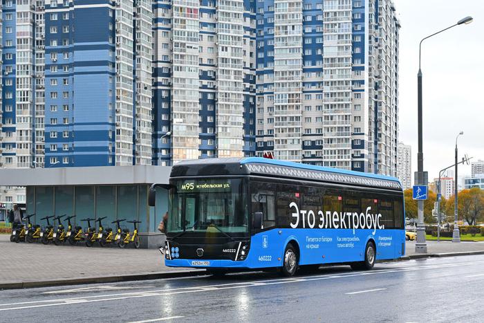 На маршрут м95 вышел электробус с технологией ночной зарядки