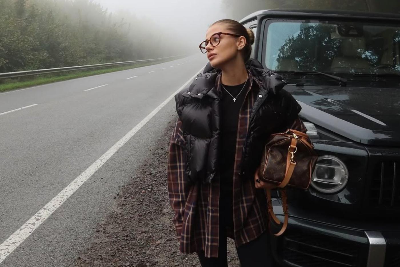 Как носить дутую жилетку этой осенью: советы стилиста и лучшие сочетания