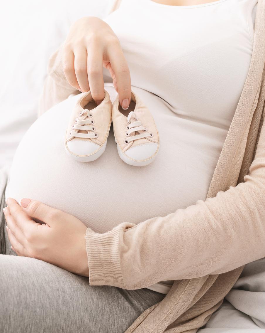 Власти Самарской области вдвое сократят размер единовременных выплат беременным школьницам и студенткам