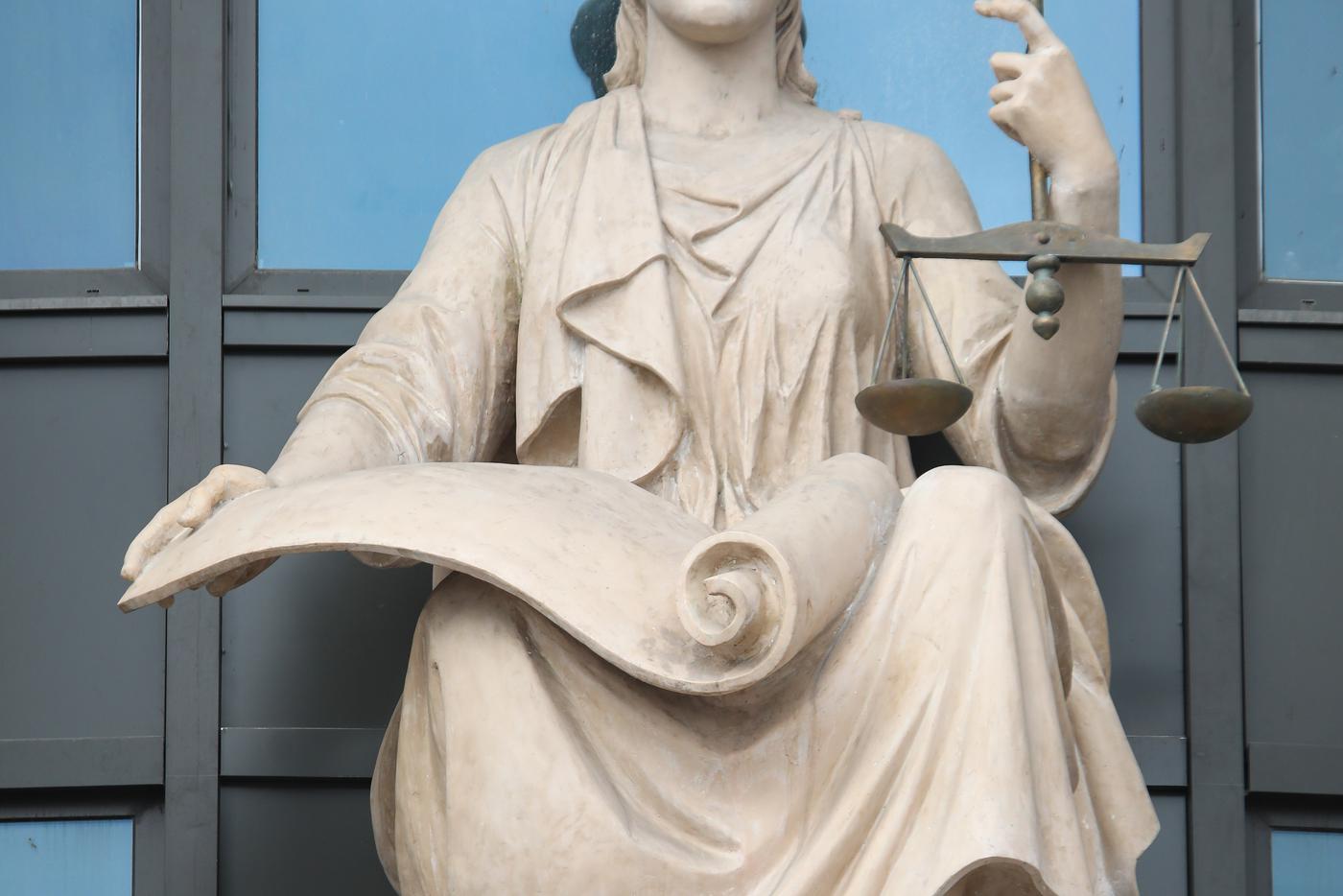 Российская компания "Газпром" направила иск в адрес российского филиала Linde в арбитражный суд